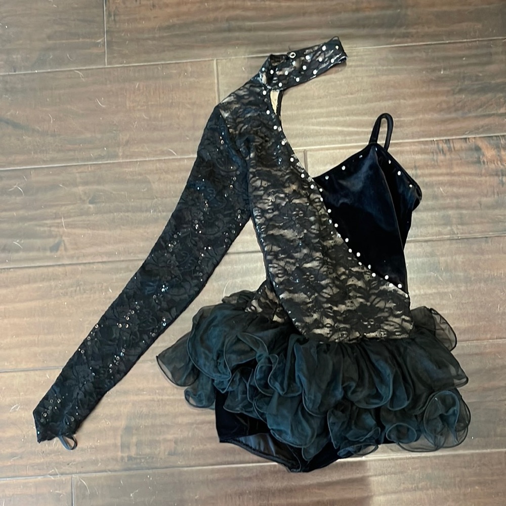 Beautiful black lace and mini tutu costume. Art Stone # 0621 size Small Adult